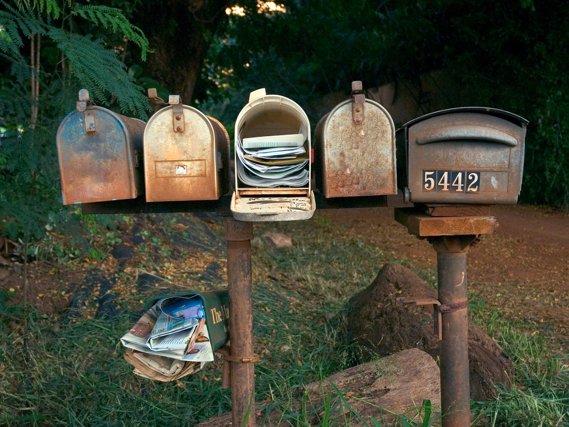 Clear your mailbox regularly to avoid giving signs of your absence at your property 